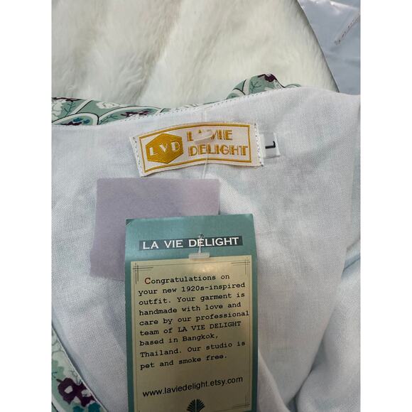 La Vie Delight Light Green 1920"s Style Dress wtih Drape and Bow - Picture 4 of 4